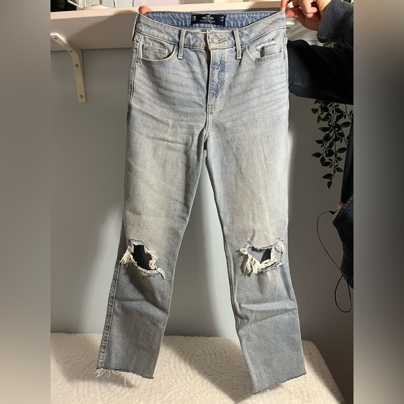 Hollister Jeans - Picture 6 of 9